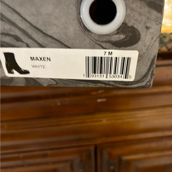 65% OFF JEFFREY CAMPBELL WHITE LEATHER MAXEM BOOT NO OFFERS - Picture 10 of 10